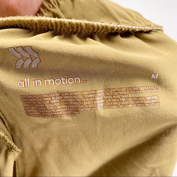 NEW All in Motion Mid Rise Athletic Shorts Size Medium - Picture 6 of 7